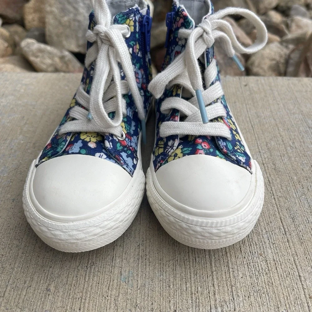 Mini Boden Girls High Top Floral Sneakers Size 24 US  7.5 Zip Up & Lace